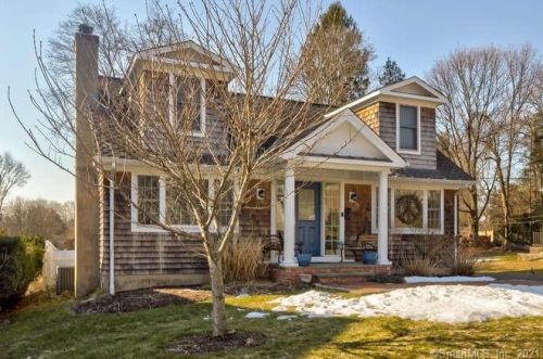 76 Hirsch Rd, Stamford, CT 06905-3207