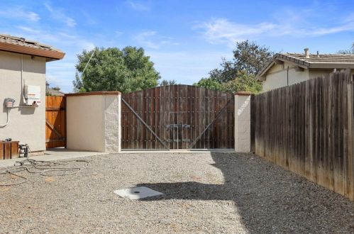 131 Hackney St, Grayson CA  95363-8817 exterior