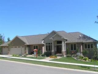 112 Bluestone Dr, Wausau, WI 54401-4828