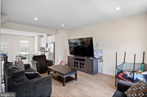 119 Nathan Dr, Riverton NJ  08077 exterior