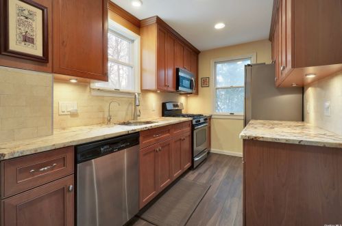 88 Waverly Ave, East Rockaway NY  11518-1331 exterior