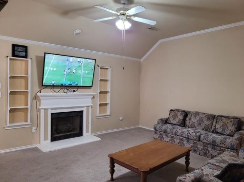 301 Willow Rd, Aubrey TX  76227-9402 exterior