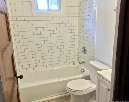 31 Wallace St, New Britain, CT 06051-3309