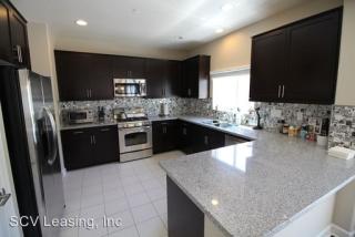 17180 Hickory Ridge Ct, Santa Clarita CA  91387-1810 exterior