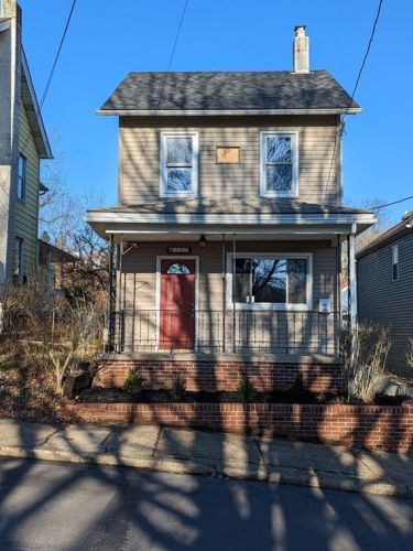 127 Spring St, Easton, PA 18042-6154