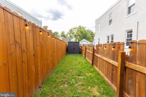 38 Jefferson St, Norristown PA 19405-1515 exterior