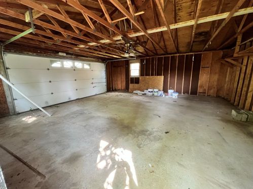 24 Beverly Pl, Florence KY  41042-1702 exterior