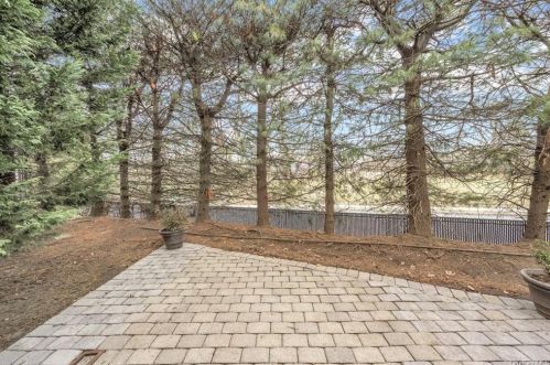 83 Kings Hwy, New Rochelle NY  10801-6608 exterior