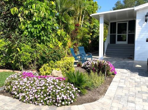 1064 Diamond Lake Cir, Naples, FL 34114-9211