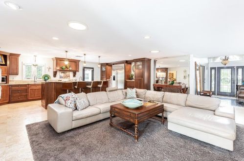 2240 Thunderbird Trl, Maitland FL  32751-3745 exterior