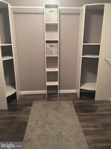 500 Rosemary Ln, Purcellville VA  20132-3274 exterior