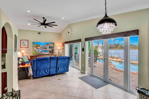 18125 21st St, Hollywood FL  33029-3030 exterior