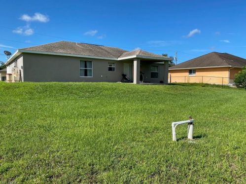 2906 44th St, Lehigh Acres, FL 33976-4717