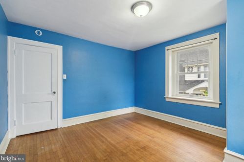 6903 Chew Ave, Philadelphia PA 19120-2211 exterior