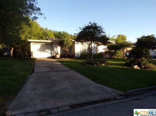 1812 Leon Dr, Green Lake, TX 77979-4639