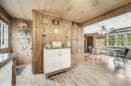 12 Reskin Dr, Wallingford CT  06492-4834 exterior