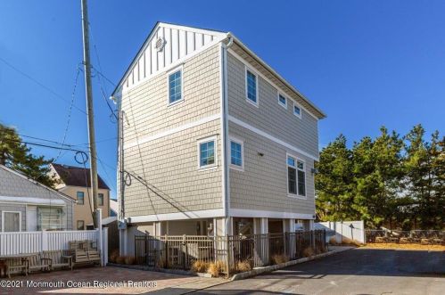 109 Surf Way, Lavallette, NJ 08735-1947