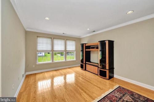 24 Chamber Ln, Columbus NJ  08022-2313 exterior