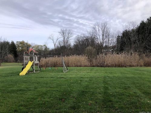 45 Frog Hollow Rd, Poughquag NY  12570-5710 exterior