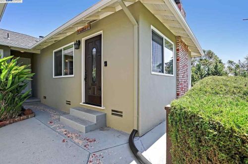 1704 Pine Knoll Dr, Belmont, CA 94002-1933