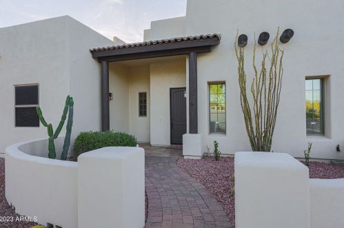 38624 Spur Cross Rd, Cave Creek, AZ 85331-8511