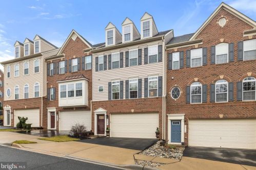 4318 Wisley Turn, Woodbridge VA  22192-7822 exterior