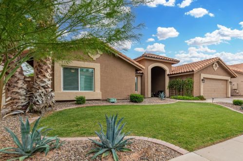 1225 Iris Dr, Gilbert, AZ 85233-7807