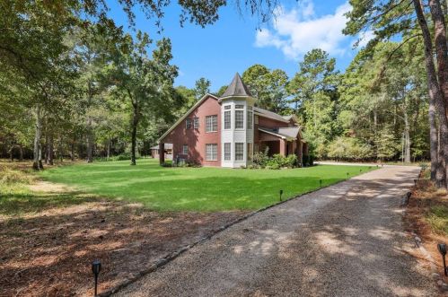 5123 Ranch Hill Dr, Magnolia, TX 77354-5056