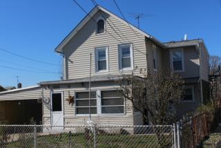 226 Elizabeth St, Far Rockaway, NY 11096-2202