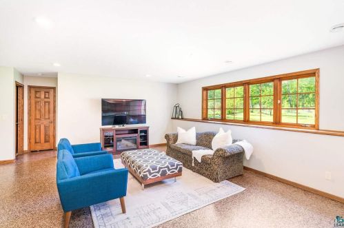 3947 Norton Rd, Duluth MN  55803-1618 exterior