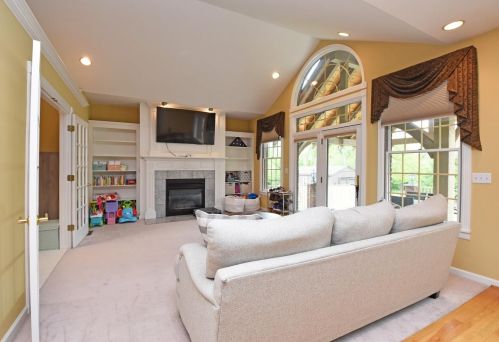 1043 Robertson Rd, Covington KY  41015-2145 exterior