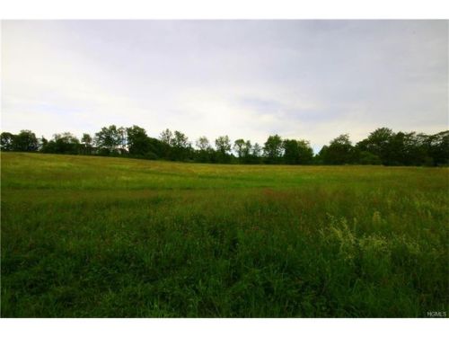 83 St Andrews Rd, Walden, NY 12586-2613