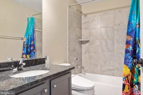 13525 Aden Rd, Nokesville VA  20181-2817 exterior