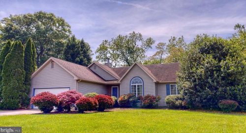 49 Huntington Cir, Dover, DE 19904-9604