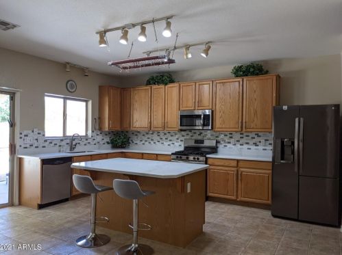 1164 Crescent Ct, Chandler, AZ 85249-3143