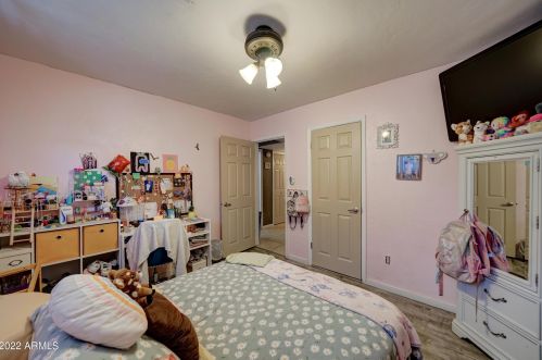 7830 17 Ave, Phoenix AZ 85023-2569 exterior