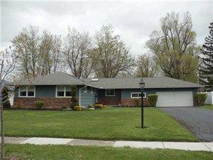 67 Fenwick Rd, Buffalo, NY 14221-4954