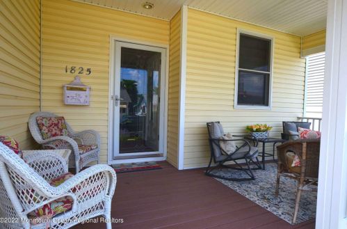 1825 Pine Ter, Belmar, NJ 07719-2920