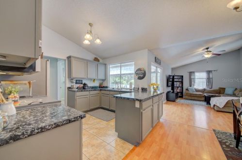 3424 Fox Holw Dr, Orlando FL 32829-8781 exterior