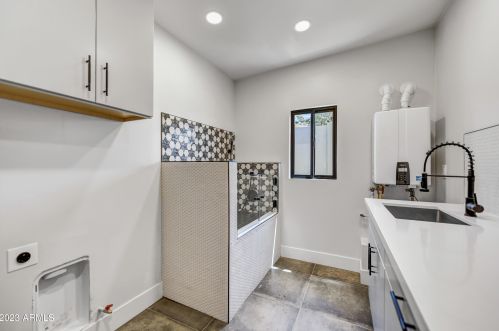 7321 11th Pl, Phoenix AZ  85020-5017 exterior