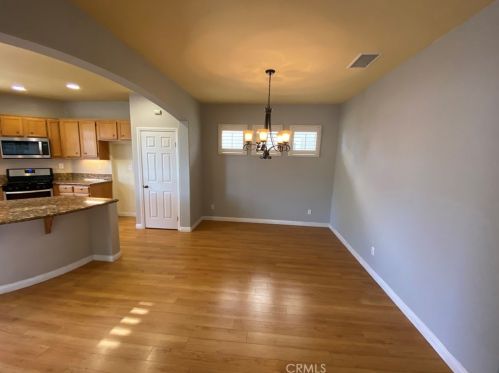 1323 Burdock St, Beaumont CA  92223-8301 exterior