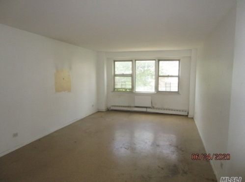 87-15 165th St, Jamaica, NY