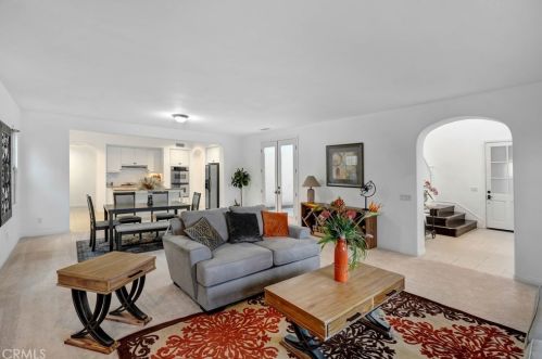 3027 Hampton Way, Ontario CA  91761-2631 exterior