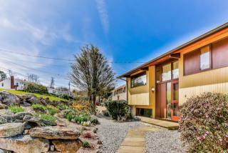 117 Phoenix Dr, Groton CT  06340-2413 exterior