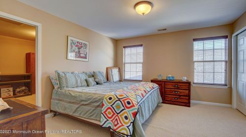 172 Huntington Dr, Jackson Twp NJ  08527-4789 exterior