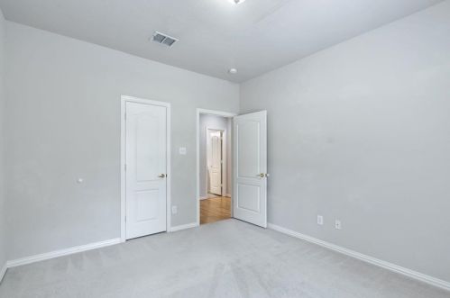 2509 Stillwater Ct, Lewisville TX  75022-8039 exterior