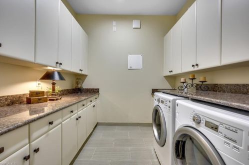 3200 Atlantic Cir, Naples FL 34119-8637 exterior