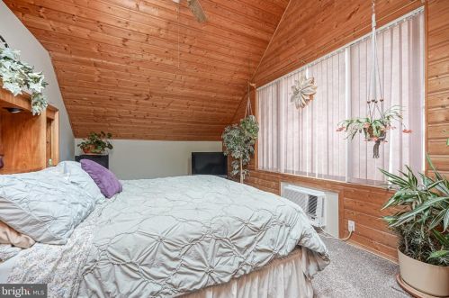 318 White Birch Dr, Riverton NJ  08077-4396 exterior