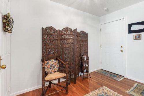 9 Weatherly Dr, Salem, MA 01970-6629