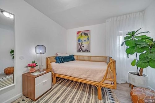 3104 Summit Ave, Union City NJ  07087-2415 exterior